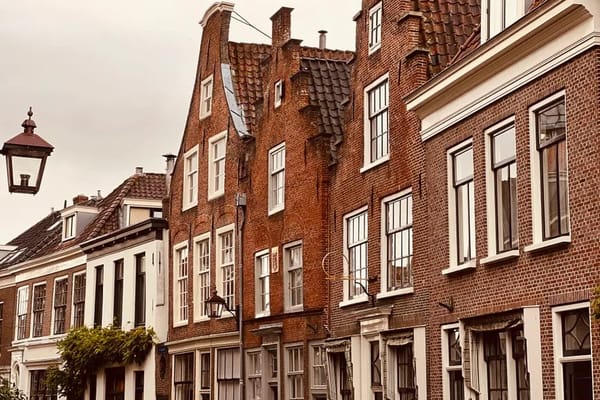 De ouderdomsclausule in het koopcontract: bescherming voor de verkoper, valkuil voor de koper?